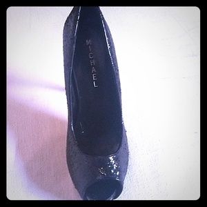 Michael Kohrs Black Peep Toe Sparkle Pumps